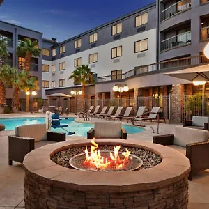 Отель Courtyard By Marriott Vegas Stadium Area
