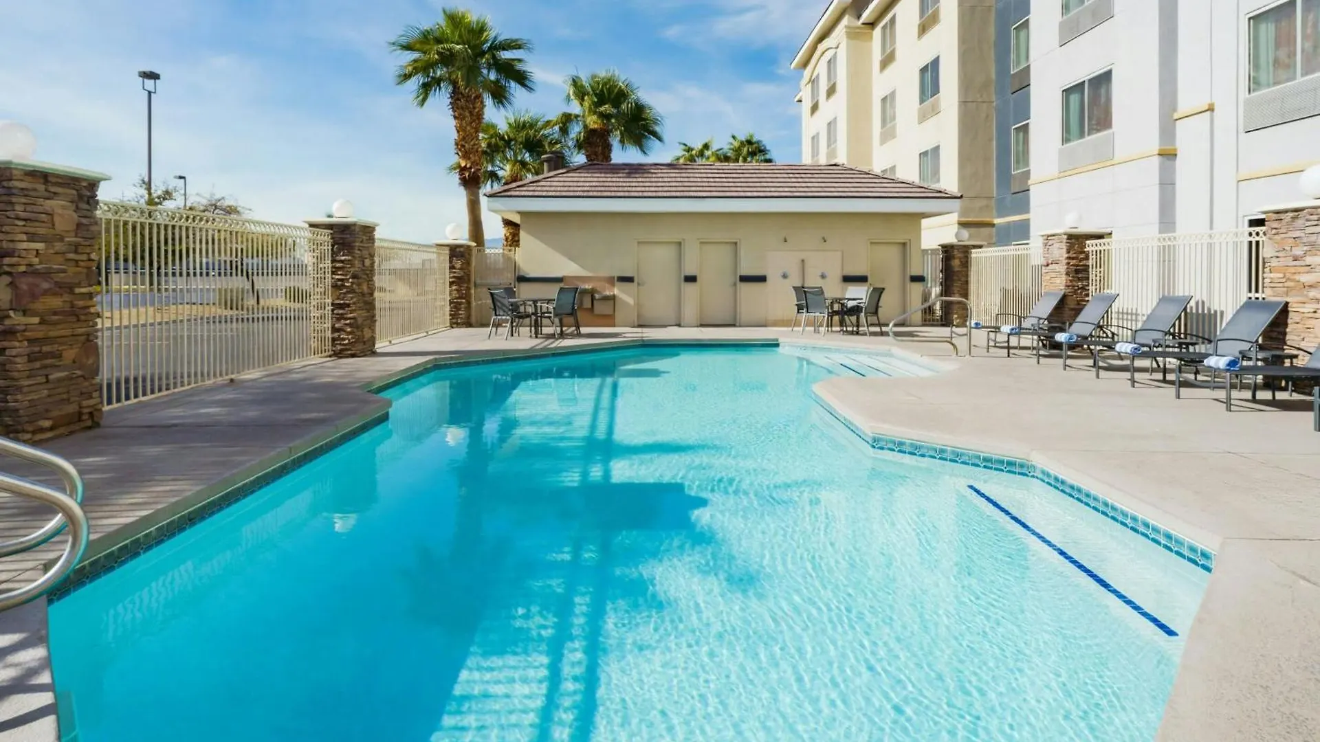 Fairfield By Marriott Inn & Suites Las Vegas Stadium Area Hotel
